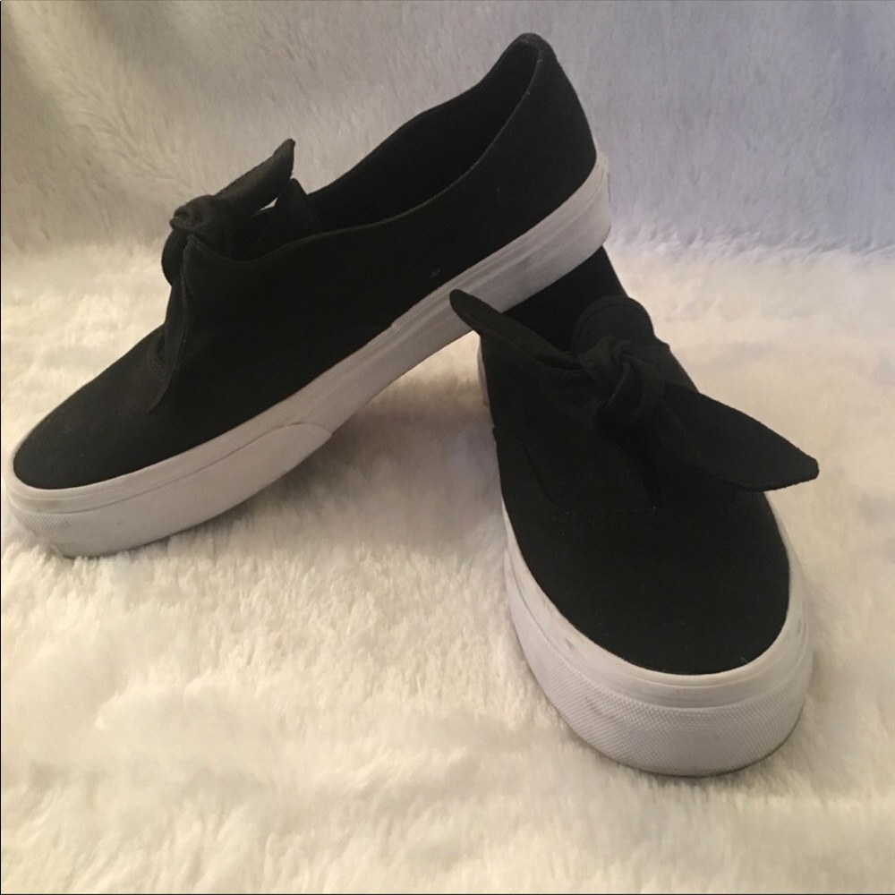 Vans black tie slip on shoe